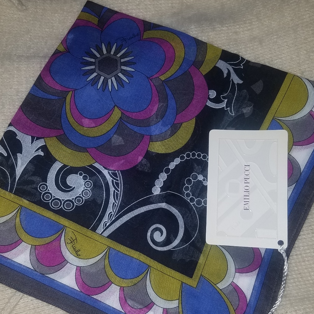 Emilio Pucci NWT Printed Scarf
